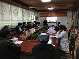 華謀咨詢?yōu)槟翅t(yī)院進(jìn)行紅牌作戰(zhàn)培訓(xùn)及活動板講解